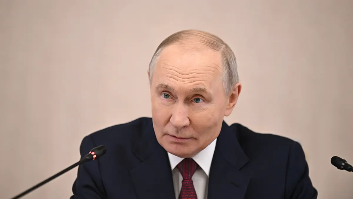Путин подписал закон, дающий таможенникам право пресекать полеты беспилотников